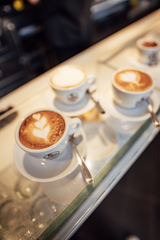 Latte art nel cappuccino