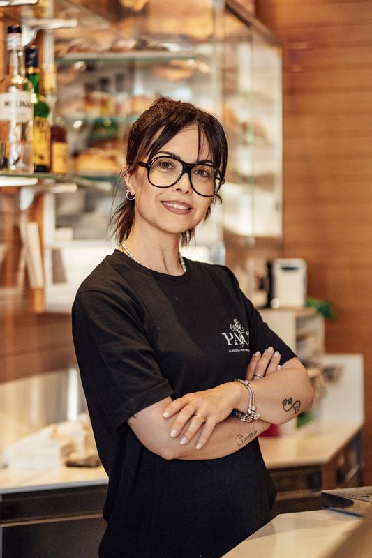 Membro dello staff del Caffè Pace